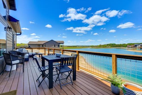 New Lisbon House | Private Beach & Game Room! Sunset Lake Group Hub