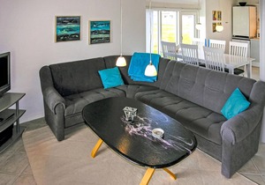 Beautiful home in Thisted with kitchen in Thisted