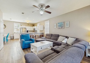 Welcoming Cottage with Hot Tub - 1 Mile to Windmark Beach in Port St. Joe