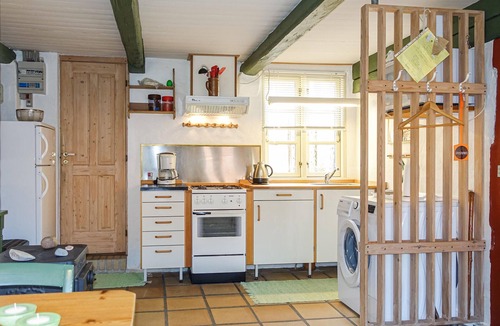 Allinge House | Awesome home in Allinge with kitchen