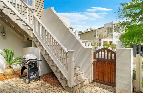 Rosemary Beach House | Hammock Carriage House - Right Next to the Town Center and Two Pools!