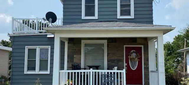 3bed 2bath nestled in cozy Grandview neighborhood (pet friendly!) in Dubuque