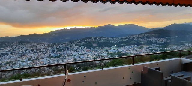 Al Bosco 71A: comfortable, sunny and quiet, 2½ rooms apartment, pool & sauna in Lugano-Aldesago