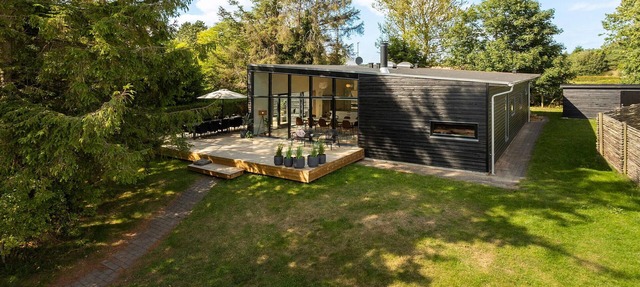 Amazing home in Ebeltoft with house sea view in Ebeltoft