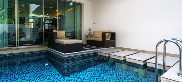 Beachfront Chocolate Pool Villa in Tambon Rawai