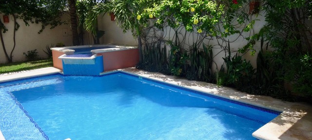 Beautiful LARGE Private Home with Private Pool, Hot Tub, Party Deck in Cozumel
