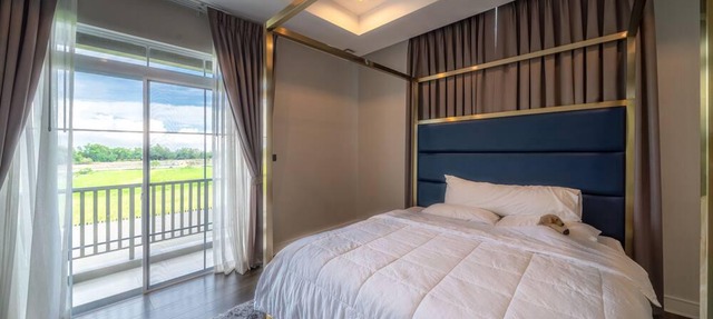 Bloomsbury House Ramintra Luxury Family Big House in bangkhen