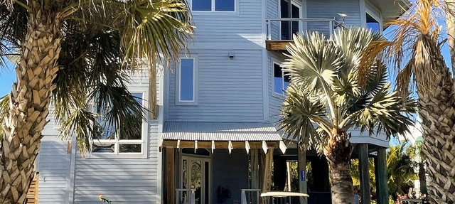 Bluefin Beach House in North Captiva
