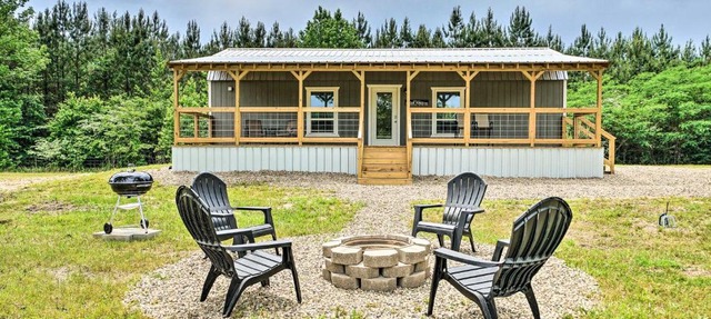 Broken Bow Cabin on 15 Acres w/Stocked Fish Pond! in Broken Bow
