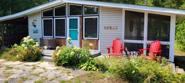 Bruce Pines Cottage at Sauble Beach, Tranquility in Sauble Beach