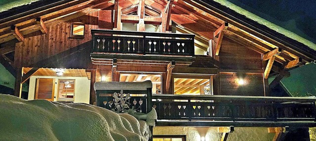 Chalet Centre Combloux Avec vue Magnifique sur la Chaine du Mont Blanc in COMBLOUX