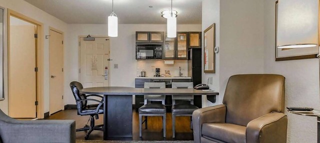 Charming Oasis in the Heart of West Des Moines! Full Kitchen, Pets Allowed! in West Des Moines