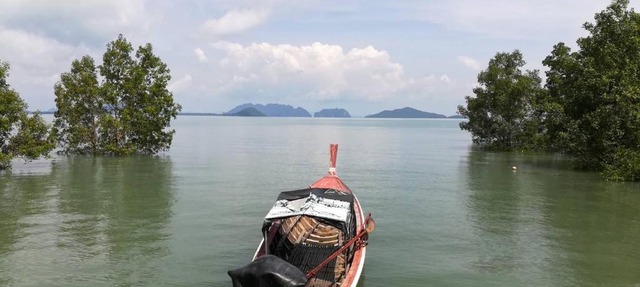 Chomlay Room & Restaurant in Ko Lanta