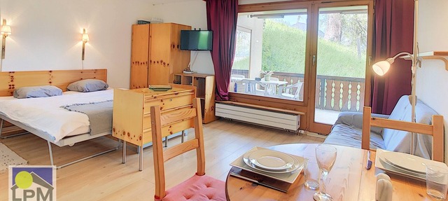 Colina 106 Nice studio (~30m2) for 2 people, well located next to the gondola and to 5 walking minut in Leysin