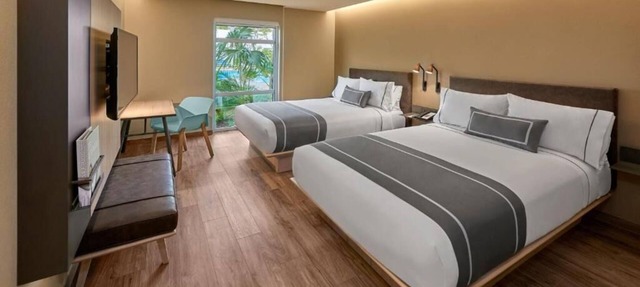 Convenient Stay with Kitchenette, Rooftop Terrace, Outdoor Pool & Breakfast in Moon Palace