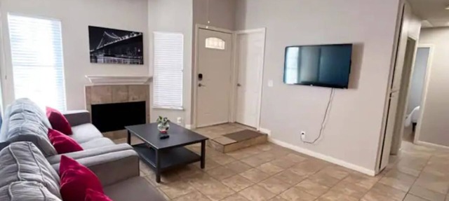 Cozy 3-bed, 2-bath with Garage in Las Vegas