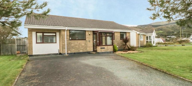 Dehangfa in Fairbourne