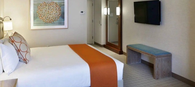 Deluxe King | Seaport Boston | Waterfront Seaport District, Harborwalk in Boston