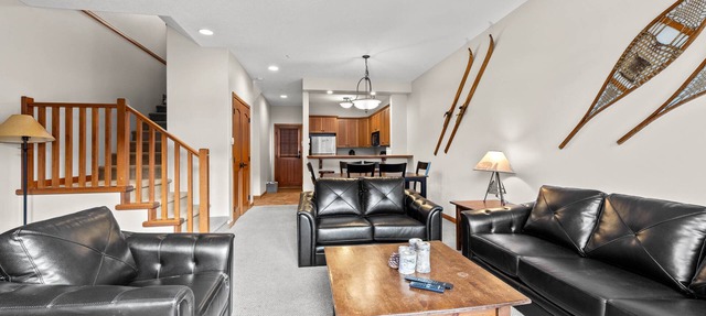 Exceptional multi level 2 bedroom +den townhouse with easy access to nearby runs and lift in Sun Peaks