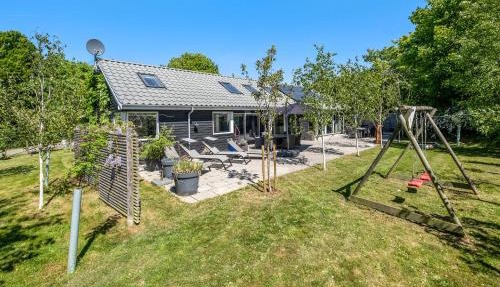 Gorgeous Home In Tisvildeleje With Sauna in Tisvildeleje