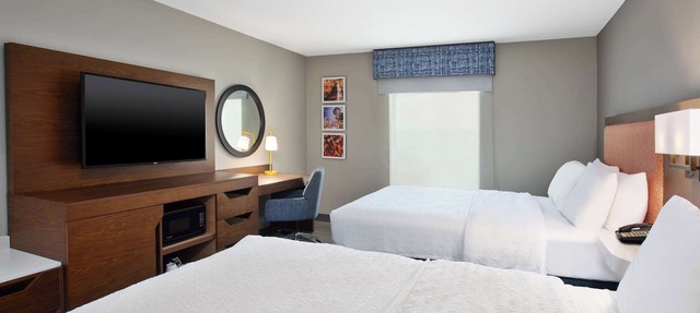 Hampton Inn Clinton, IA in Clinton