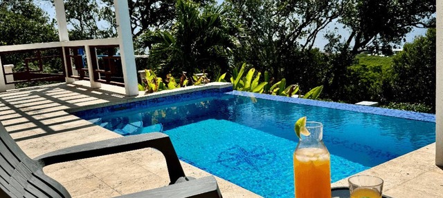 Infinity Pool & Ocean View Studio - Sunrise in Santos Guardiola