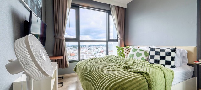 Kaws Theme - Luxury Seaview High Floor l Infinity Pool l Central Pattaya in Muang Pattaya