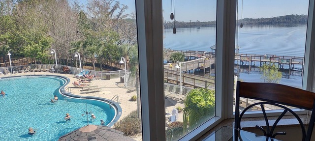Lakefront Corner 2 Bedroom 2 Bathrooms Lakefront Condo - 1 mile to Disney World in Orlando