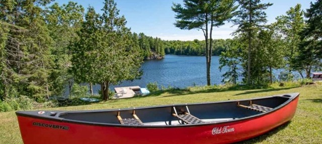 Lakeside Cove - Three Bedroom Cottage, Sleeps 10 in McKellar