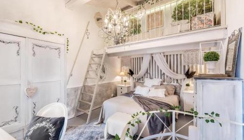 Little Romantic Pitelli in Pitelli