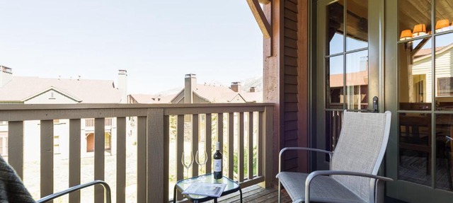 Lodges 1111 in Old Mammoth