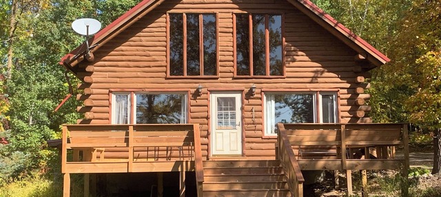 Log Cabin at Bolton Bay on Long Lake in Park Rapids