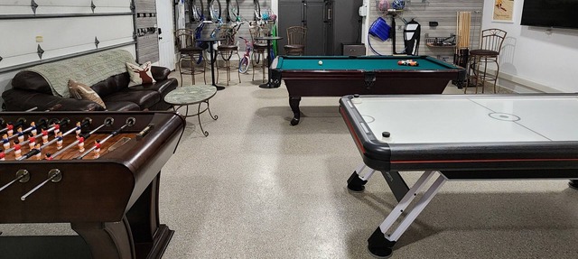 LuxeHome A/C PoolTable AirHockey XBox Pacman EVChrg HotTub Bikes SHARC 1DogOK in Sunriver