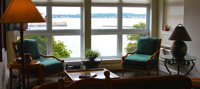 Luxurious Waterfront Condo in downtown Charlottetown, in Charlottetown