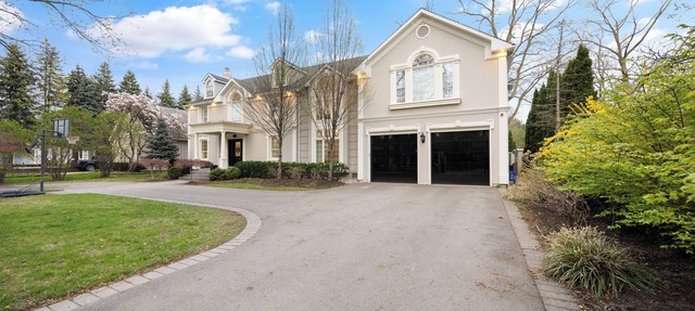 Luxury Lakefront | Games, Firepit, Piano & Views in Burlington
