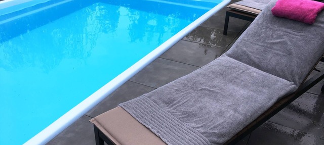 Modern holiday home in Erfurt close to the center Terrace Garden Pool in EF