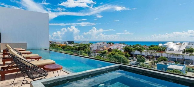 ☀️NEW, MODERN 1-BD CONDO, WALK TO 5TH AVE & BEACH ☀️ in Playa del Carmen