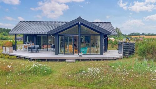 Nice Home In Ejstrupholm With Kitchen in Ejstrupholm