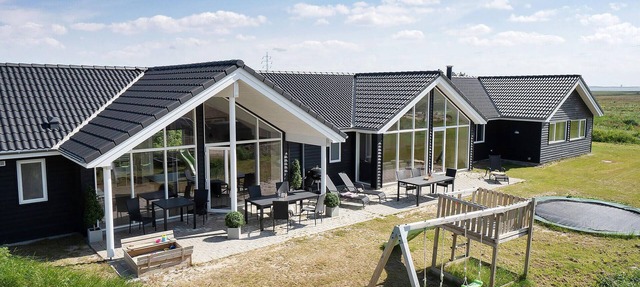 Nice home in Ringkøbing with sauna in Ringkøbing