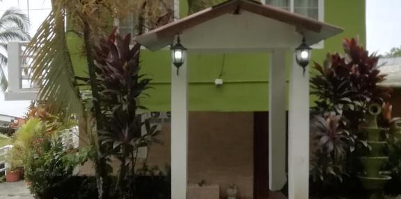 Ofiuras Hostal in Colón