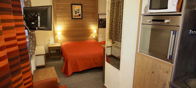Risoul - Studio 407 - Pool/Sauna - WIFI - Great view - Foot of slopes in Risoul