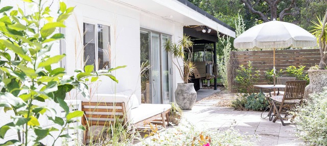 Rustic, cosy one bedroom guesthouse. Just a short walk to Umina Beach! in Umina Beach