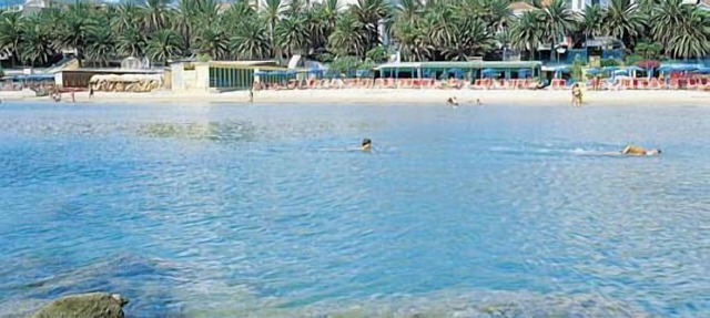 Sanremo: 2 rooms apartment in front of beaches with panoramic sea view + wifi in Sanremo