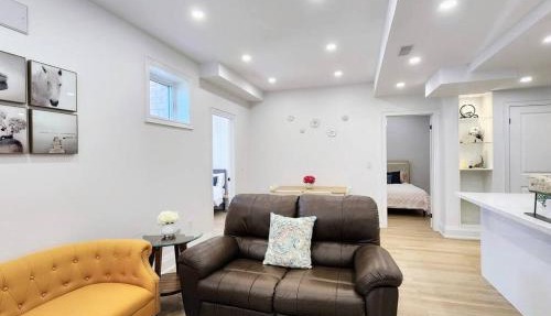 Serene High-celling Retreat in Oakville