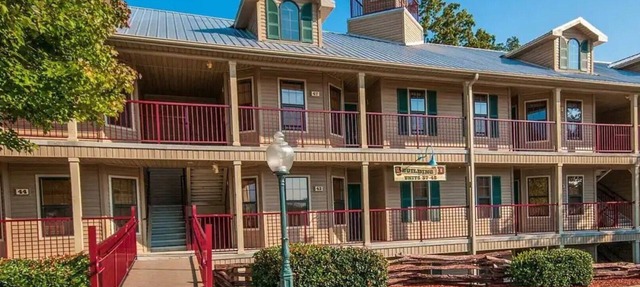 SPACIOUS 2BD/2 BA by Blue Ridge Mountains in Clarkesville