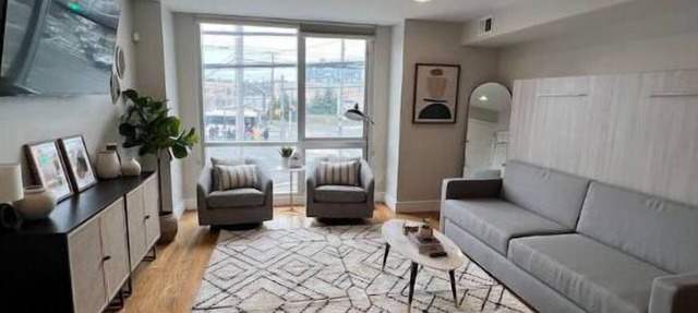 Spacious, Modern Home with Quick, Convenient MetLife Stadium & NYC Commute! in North Bergen