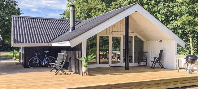 Stunning home in Toftlund with WiFi in Toftlund