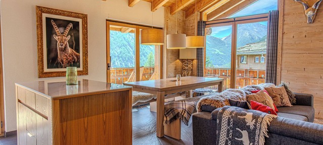 Sunny, stylish and well equipped chalet in Saas-Fee