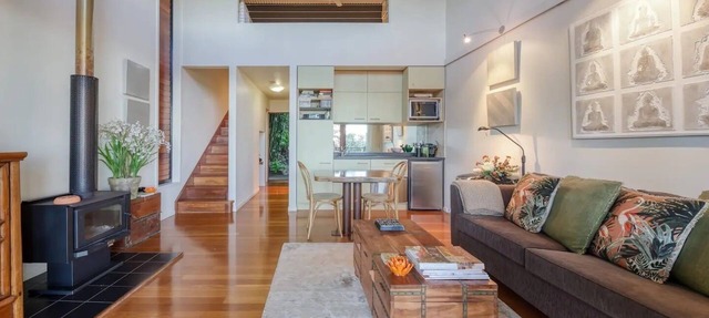 Sunshine Coast Hinterland. Couples Getaway. Cosy with Fireplace. Pet-Friendly! in Mapleton
