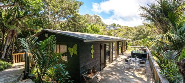 Treetops - Forest Retreat- Near Onetangi Beach in Onetangi